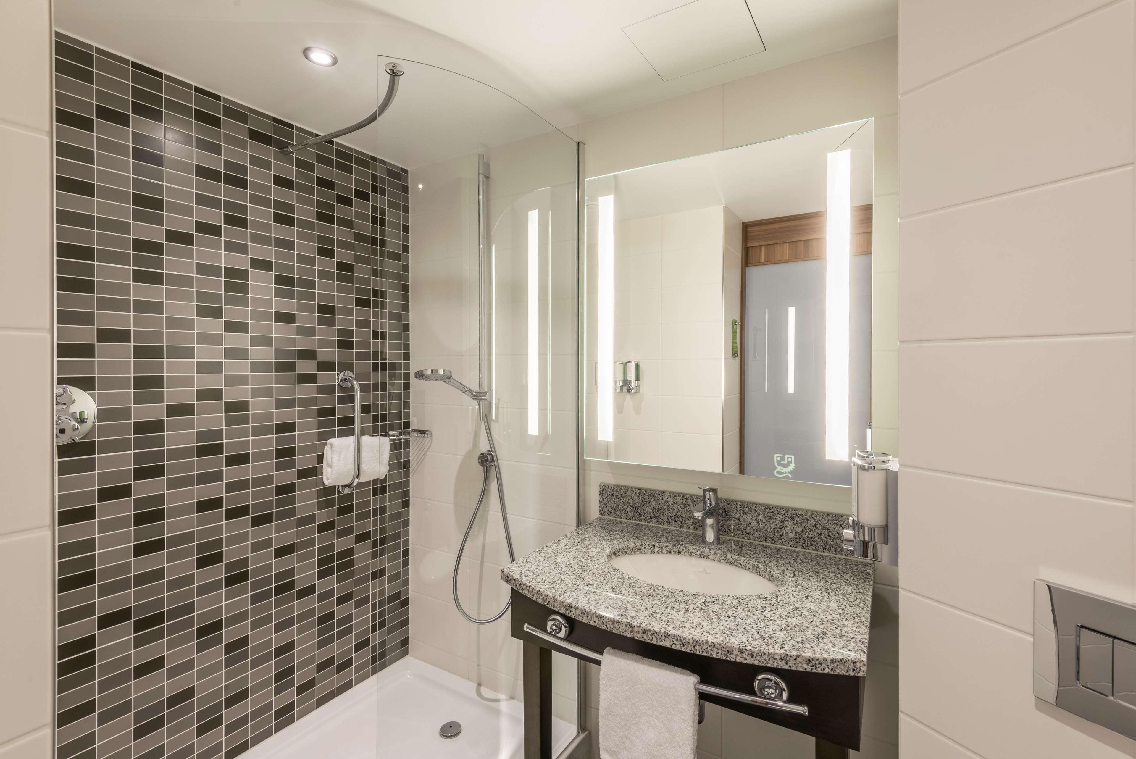 Hampton By Hilton Munich City West Екстериор снимка