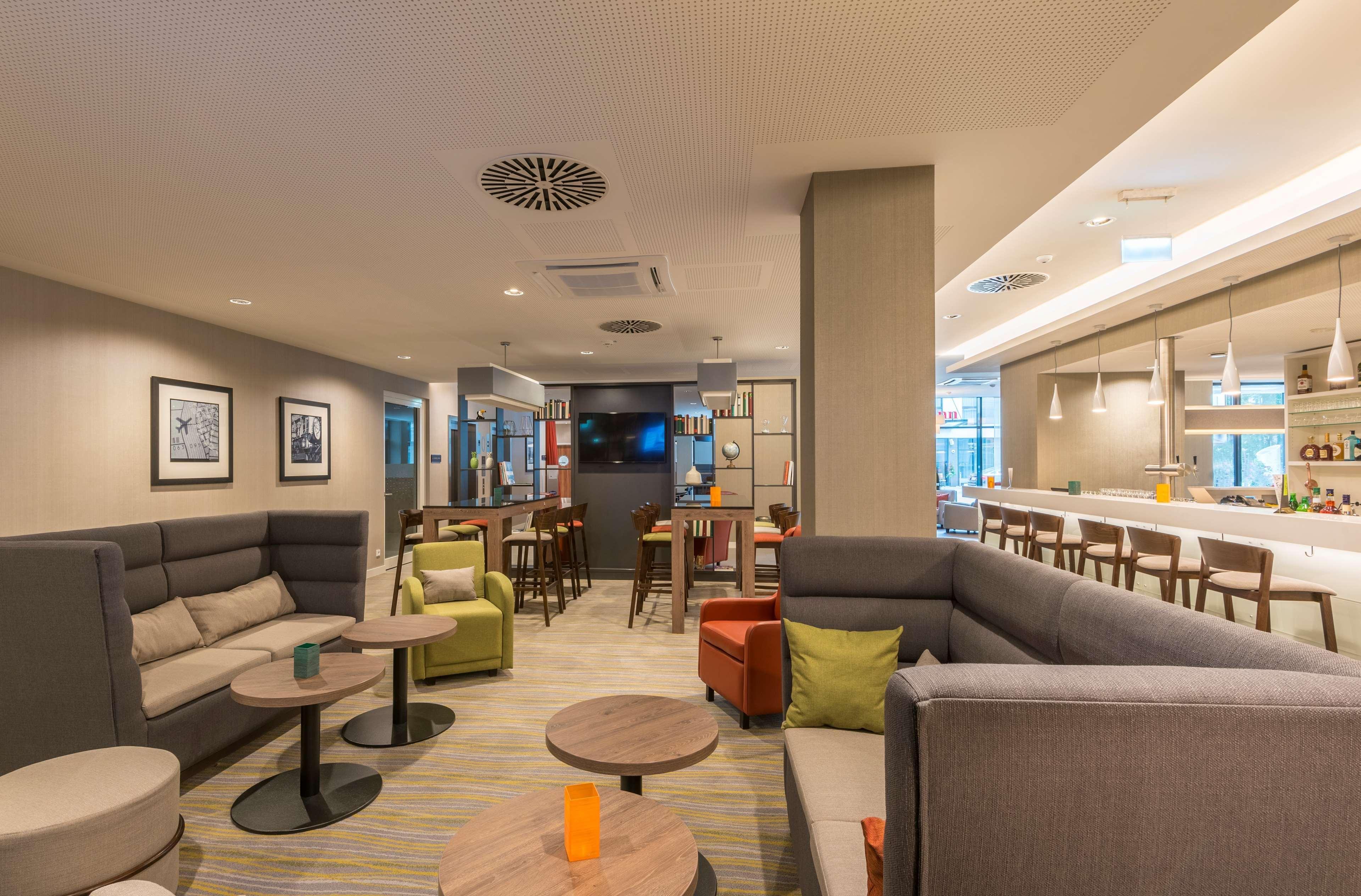 Hampton By Hilton Munich City West Hotel Екстериор снимка