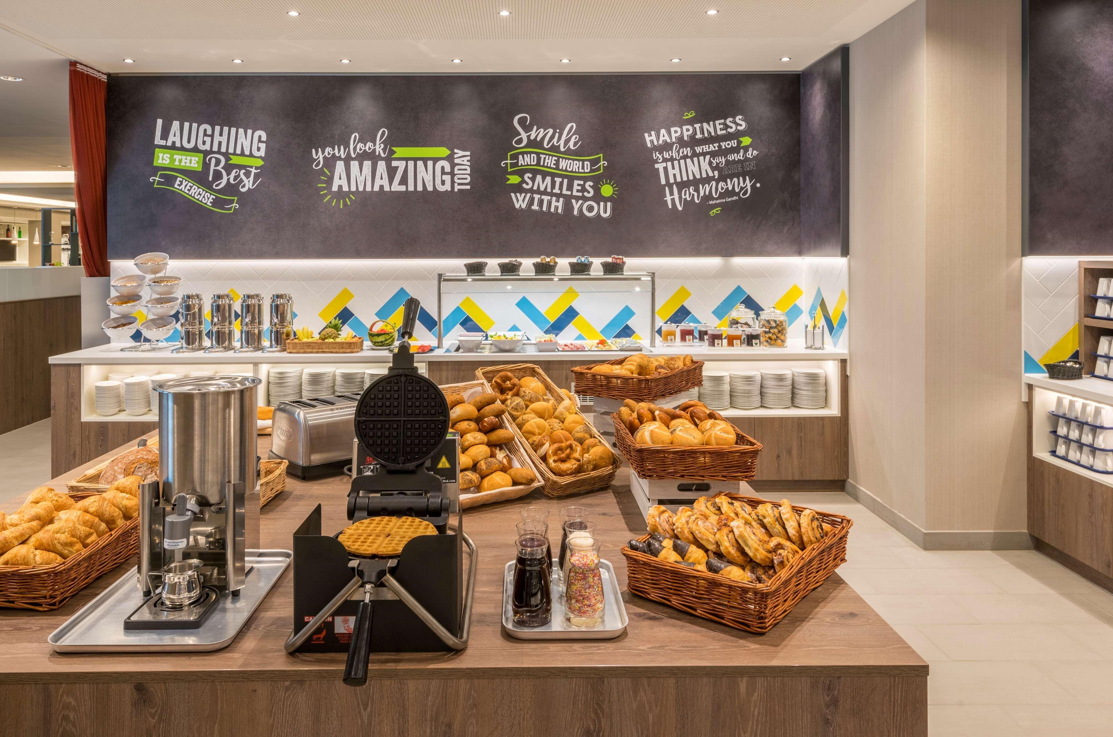 Hampton By Hilton Munich City West Екстериор снимка