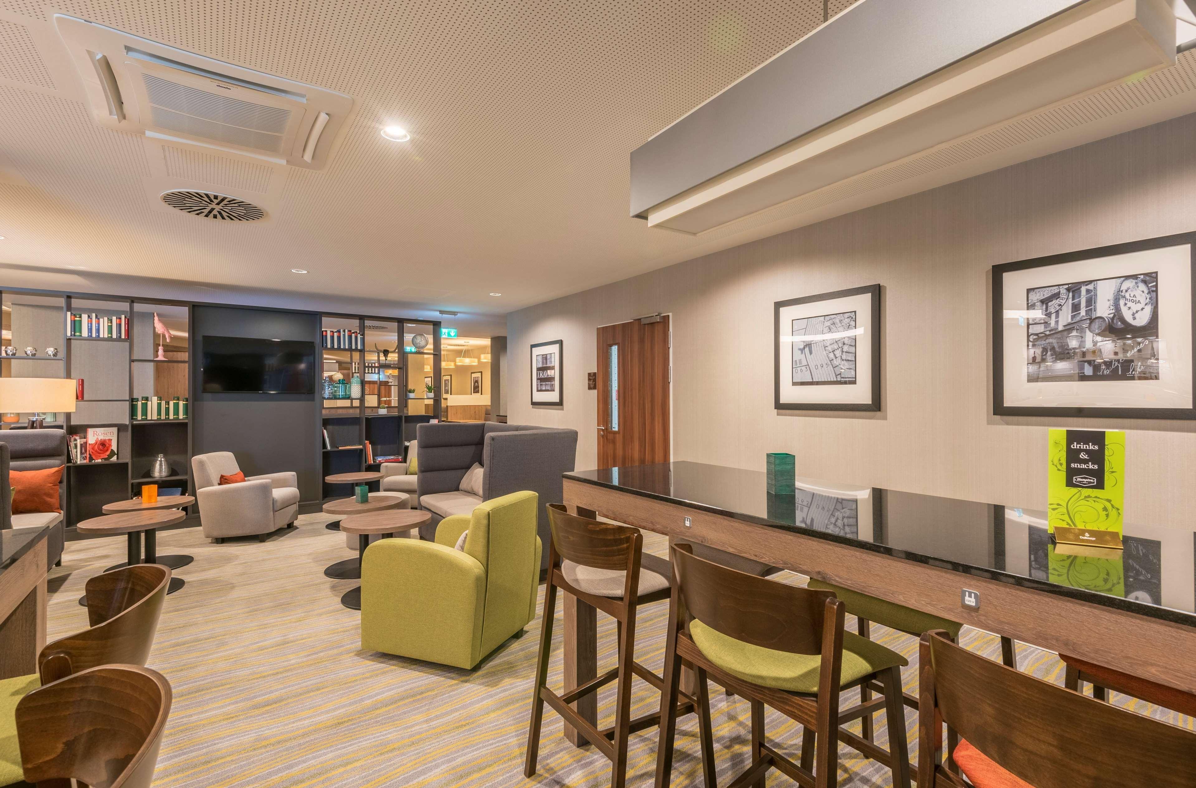 Hampton By Hilton Munich City West Екстериор снимка