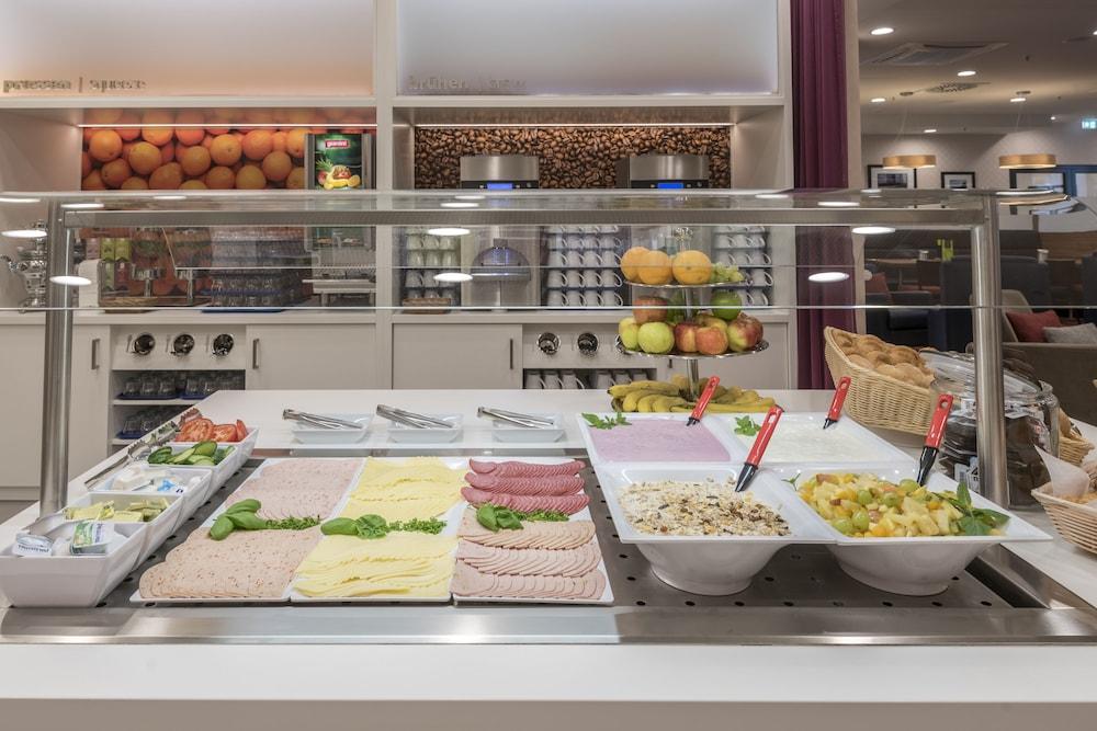 Hampton By Hilton Munich City West Екстериор снимка