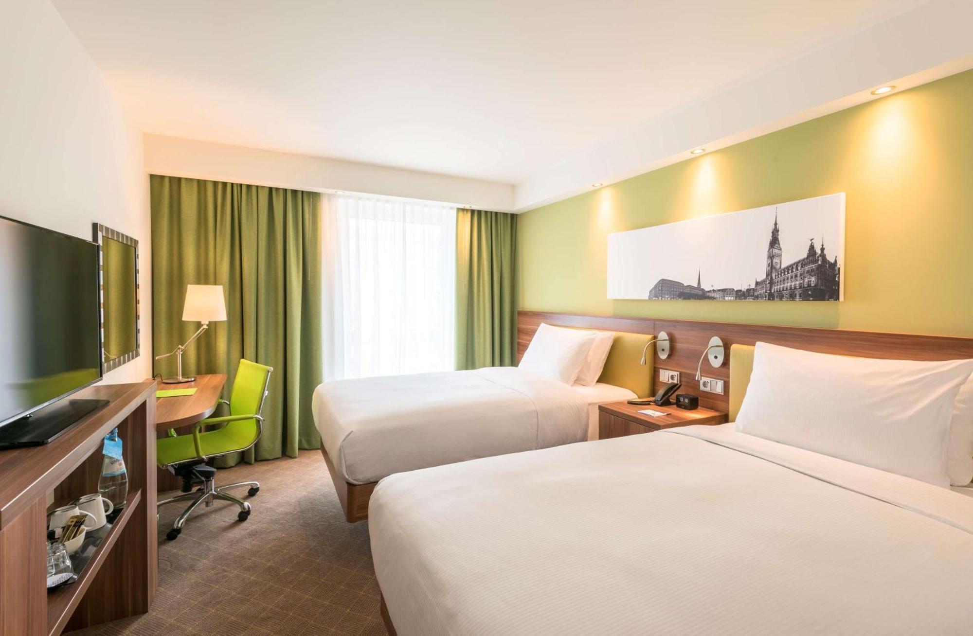 Hampton By Hilton Munich City West Екстериор снимка