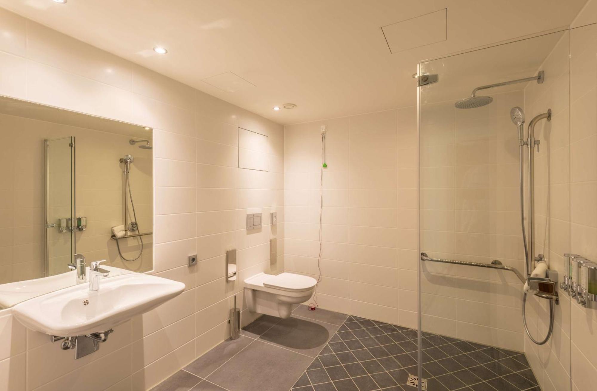 Hampton By Hilton Munich City West Екстериор снимка