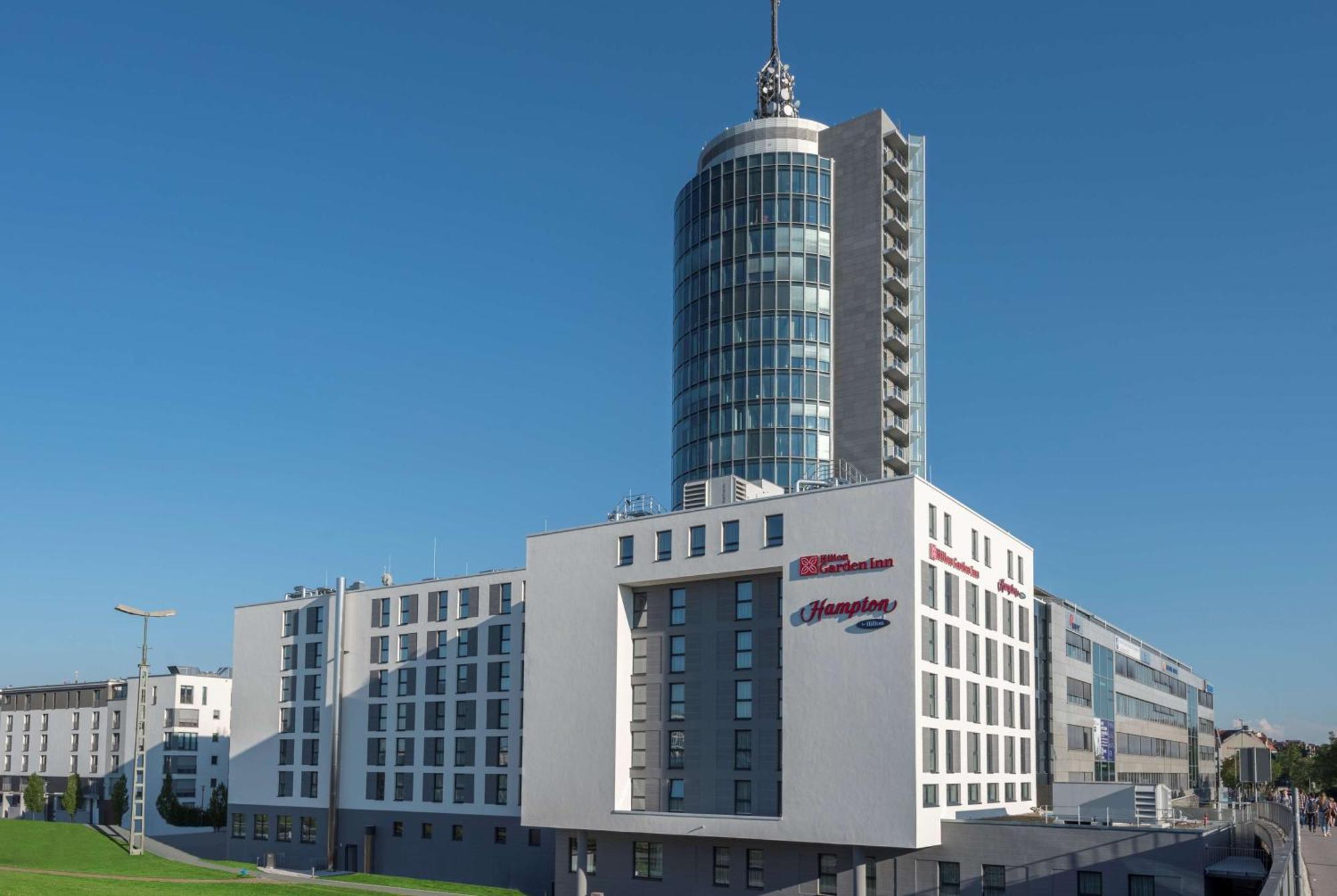 Hampton By Hilton Munich City West Hotel Екстериор снимка