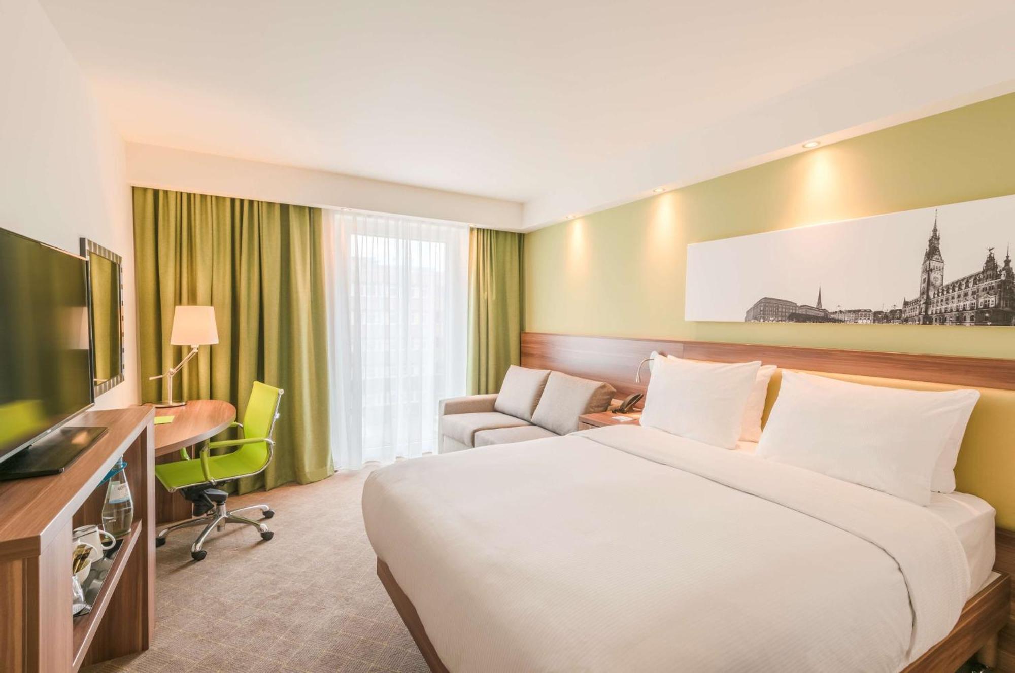 Hampton By Hilton Munich City West Екстериор снимка